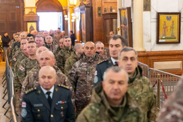 ჯარისკაცებმა ილია მეორის ხსოვნას პატივი მიაგეს