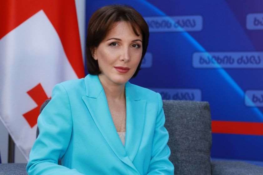 თამთა მეგრელიშვილი პრემიერის ინიციატივაზე: დებატების დაბრუნება ნიშნავს  იდეების დაბრუნებას და დეზინფორმაციის შემცირებას. ეს პროცესი საზოგადოებას უკეთ ინფორმირებულს ხდის და ამცირებს მანიპულაციის რისკებს