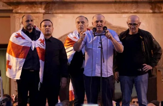 4 ოქტომბრის საქმეზე პაატა ბურჭულაძის, მურთაზ ზოდელავას, ირაკლი ნადირაძის, პაატა მანჯგალაძის, ლაშა ბერიძის, ირაკლი შაიშმელაშვილისა და კიდევ ოთხი პირის მიმართ განაჩენი შესაძლოა, დღეს გამოცხადდეს