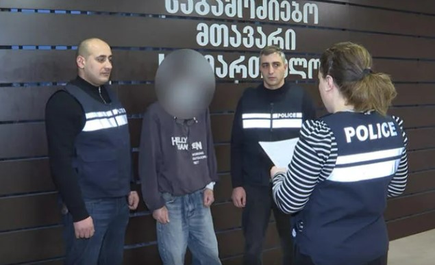 თბილისში დედისა და ძმის მკვლელობის ბრალდებით ერთი პირი დააკავეს