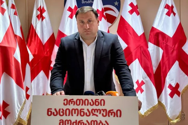 ლაშა ფარულავა - მამუკა მდინარაძე გაუშვა ივანიშვილმა - ვერაფერმა უშველა, ვერც ირაკლი კობახიძის პროტექციამ, ვინაიდან მას დაუმტკიცეს საერთო კორუფციული ყულაბიდან ფულის მოპარვა, კრიპტოანგარიშებზე ფულის გადარიცხვა