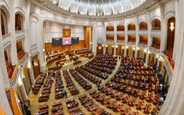 რუმინეთის სენატის იურიდიულმა კომისიამ მიიღო კანონპროექტი, რომელიც არასამთავრობო ორგანიზაციებს დაფინანსების წყაროების გამჟღავნებას ავალდებულებს - კანონპროექტი საბოლოო დამტკიცებისთვის დეპუტატთა პალატას გადაეცა
